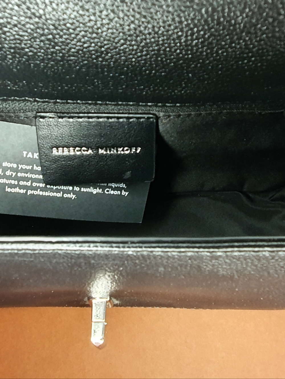 REBECCA MINKOFF Leather Amour Crossbody With Turn Lock Closure - NWT + FREE GIFT - Picture 5 of 6